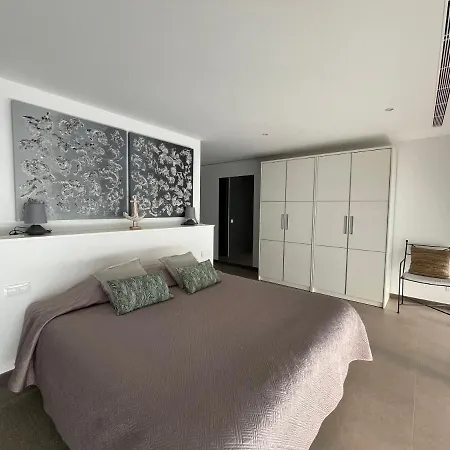 Casa Llosa Roses