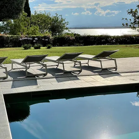 Casa Llosa Villa Roses