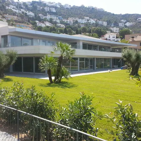 Casa Llosa *